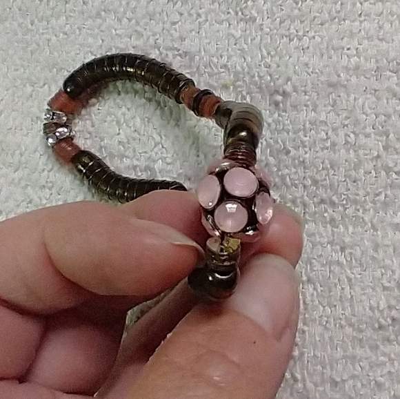 Pink goldtone Crystal stretch bracelet - Picture 1 of 4